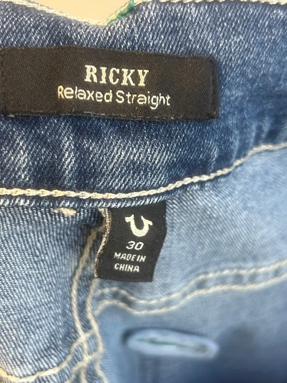 True Religion Ricky Relaxed Straight Leg Blue Jeans Green Stitching Horseshoe